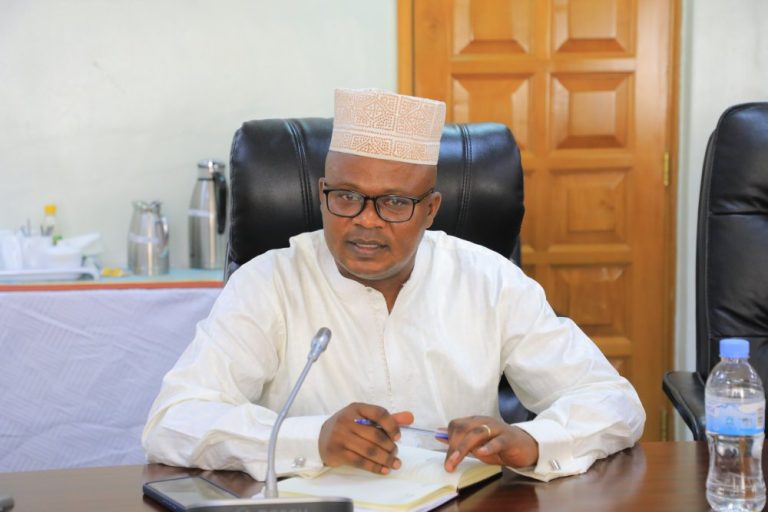 prof__omar_munyaneza_yatangiye_inshingano_ze_nk_umuyobozi_mukuru_w_ikigo_gishinzwe_amazi_nyuma_yo_kwemezwa_na_sena-c6adc-f2e51-bc204